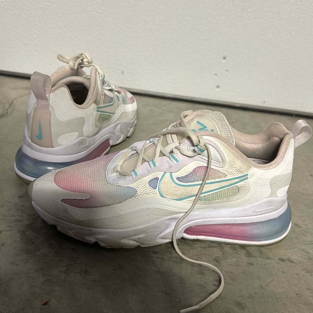 Nike tennis shoes